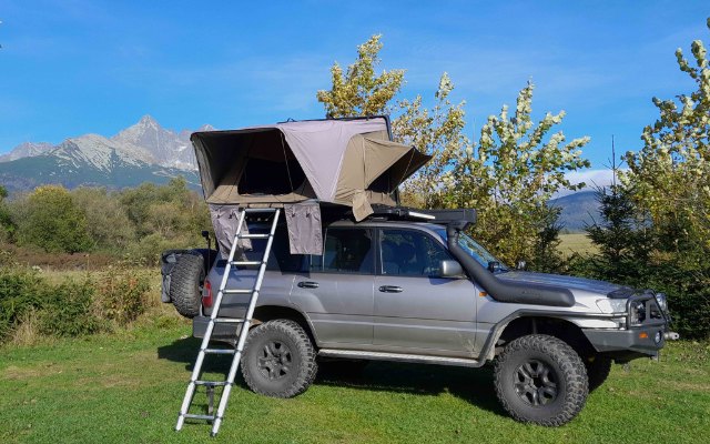 preparatie toyota land cruiser met daktent